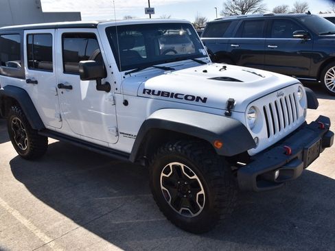 Used 2015 Jeep Wrangler Unlimited Rubicon image 4