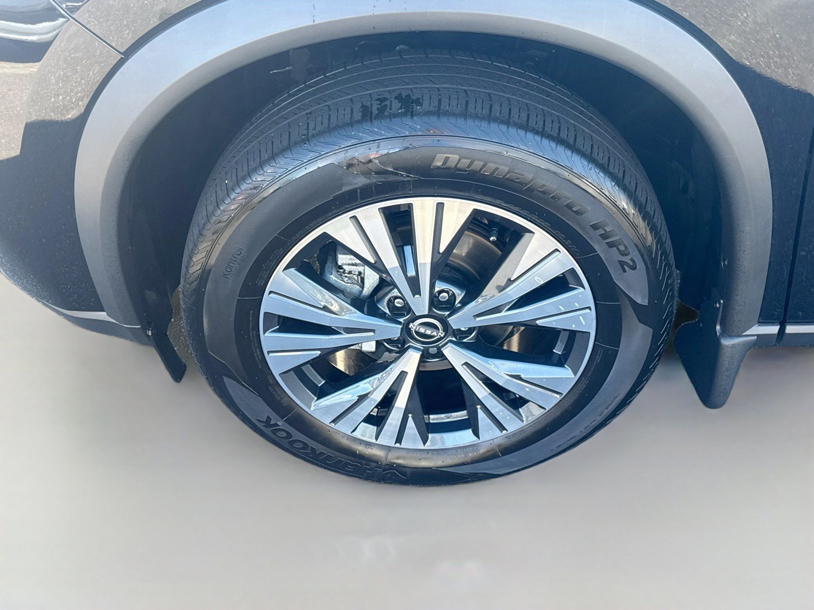 Used 2023 Nissan Rogue SV AWD/4WD image 32