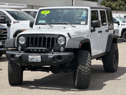 Used 2017 Jeep Wrangler Unlimited Sport AWD/4WD image 3
