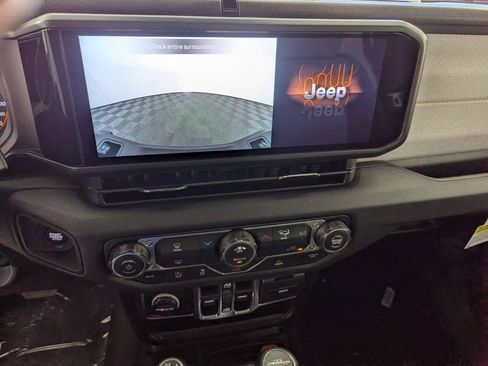 New 2026 Jeep Gladiator Sport image 22