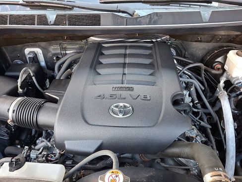 Used 2019 Toyota Tundra SR5 image 28