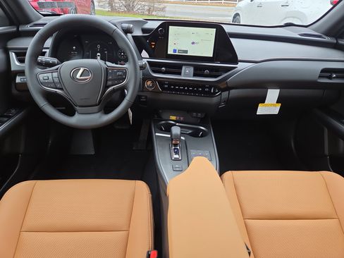 New 2025 Lexus UX 300h AWD image 10