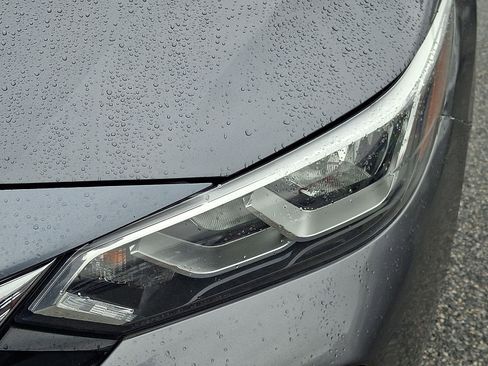 Certified 2020 Nissan Sentra SV FWD image 10
