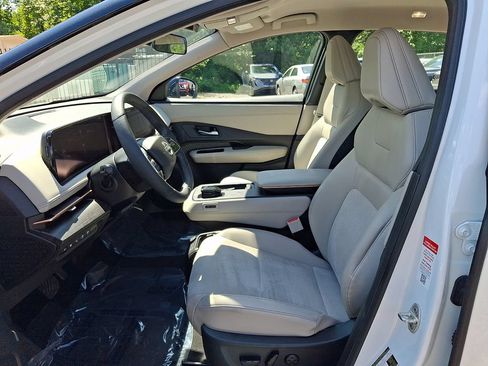 Certified 2024 Nissan Ariya AWD image 15