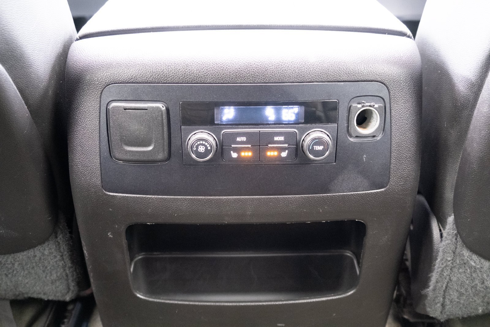 Used 2015 Chevrolet Suburban LTZ AWD/4WD image 18