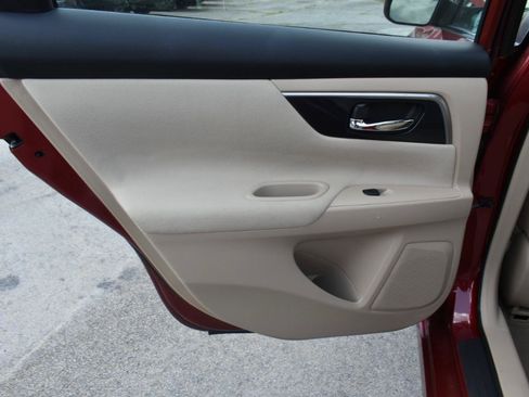 Used 2014 Nissan Altima 2.5 FWD image 31