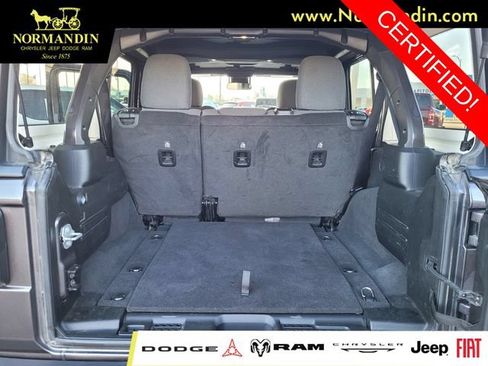 Certified 2025 Jeep Wrangler Unlimited Rubicon AWD/4WD image 19