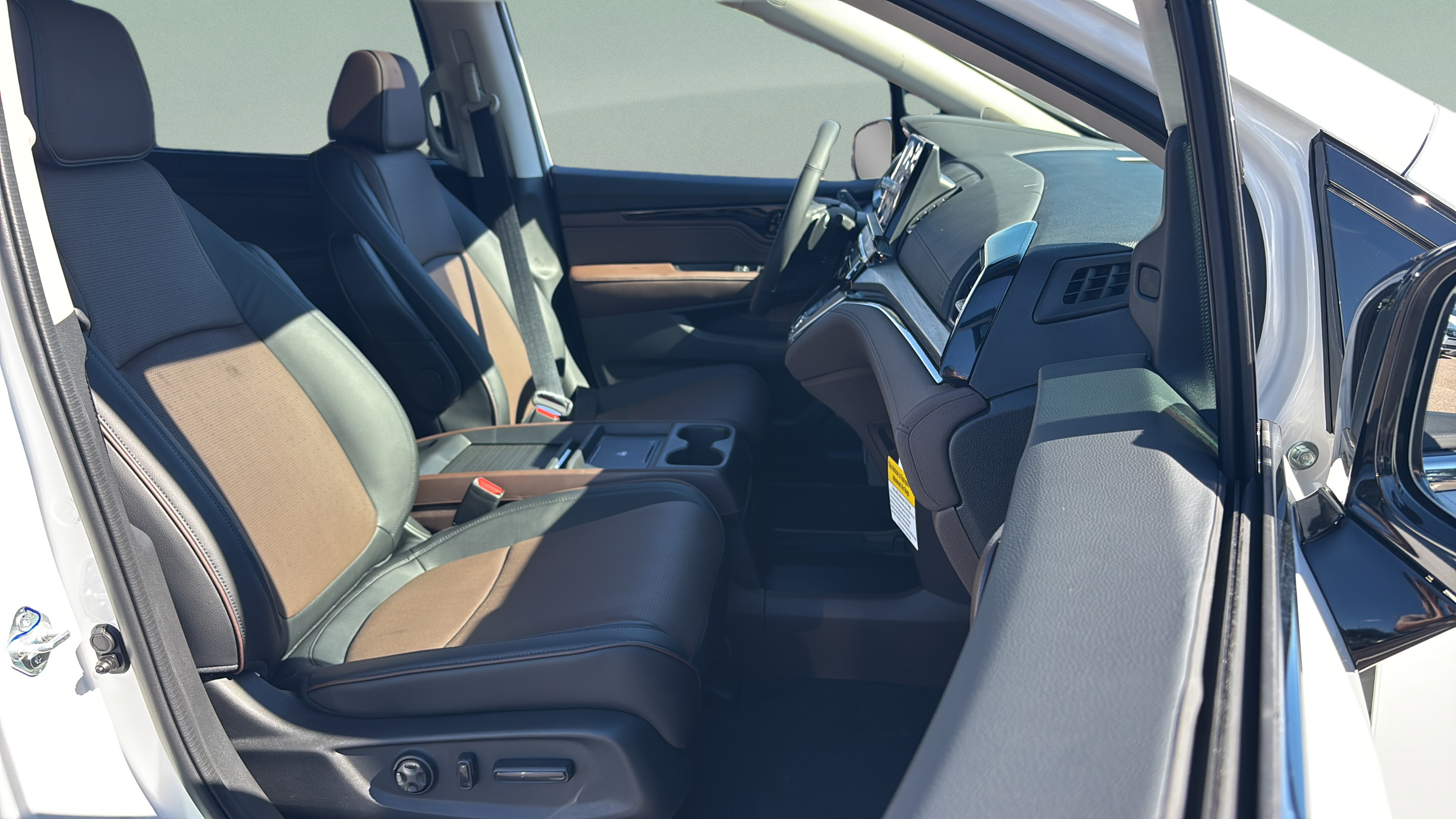 New 2027 Honda Odyssey Elite image 16