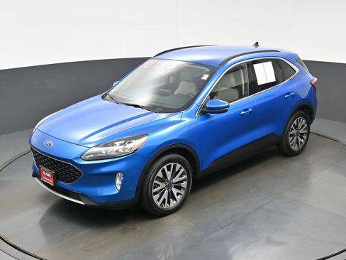 Used 2020 Ford Escape Titanium AWD/4WD image 36