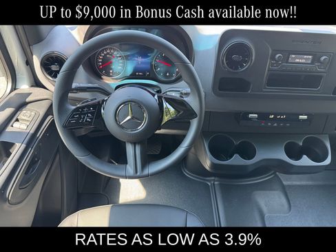 New 2025 Mercedes-Benz Sprinter 2500 image 9