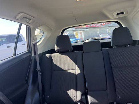 Used 2016 Toyota RAV4 LE AWD/4WD image 12