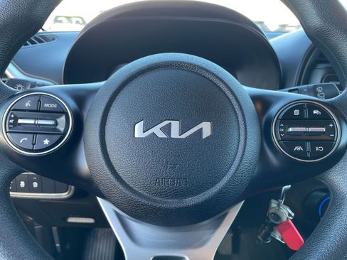 Used 2025 Kia Soul LX w/ LX Technology Package image 25