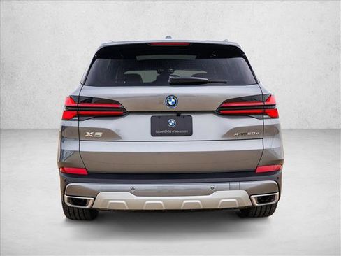 New 2026 BMW X5 xDrive50e w/ Climate Comfort Package AWD/4WD image 6