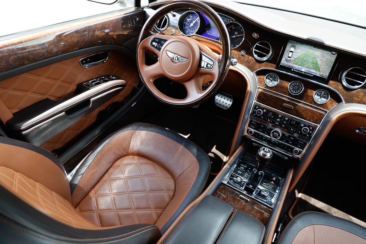 Used 2016 Bentley Mulsanne Speed RWD image 22