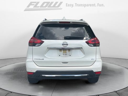 Used 2019 Nissan Rogue SV w/ Premium Package FWD image 8