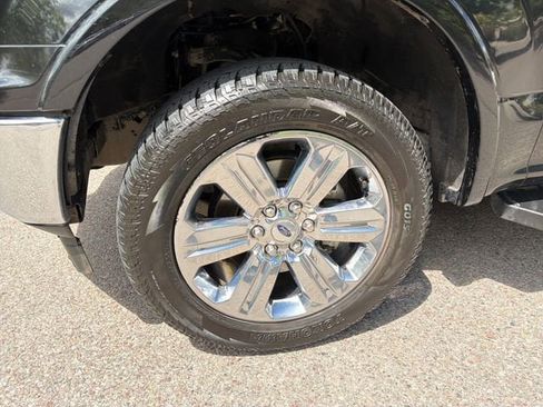Used 2019 Ford F150 Lariat w/ Equipment Group 502A Luxury AWD/4WD image 27