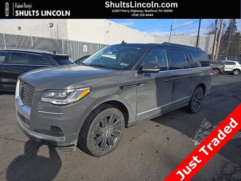Used 2022 Lincoln Navigator L Black Label image 1