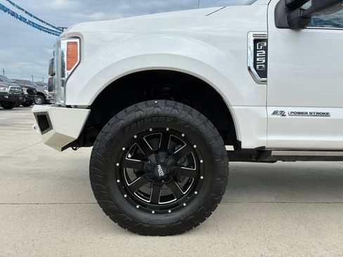 Used 2018 Ford F250 Platinum w/ Platinum Ultimate Package AWD/4WD image 7