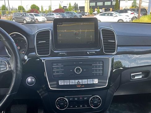 Used 2017 Mercedes-Benz GLE 550e image 8