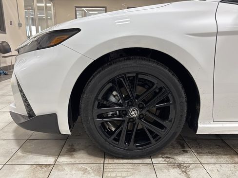 New 2026 Toyota Camry SE image 7