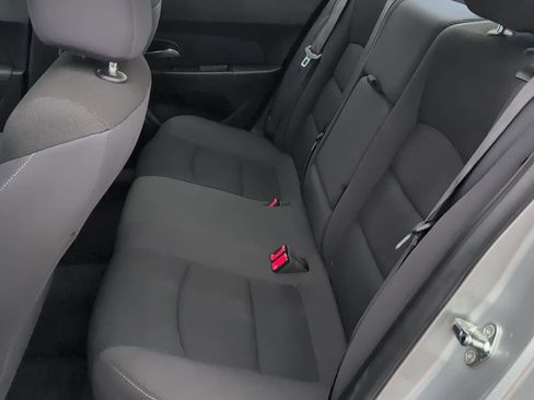 Used 2016 Chevrolet Cruze LT image 13