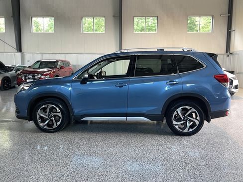 Used 2024 Subaru Forester Touring AWD/4WD image 4