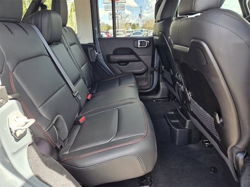 Used 2025 Jeep Wrangler Unlimited Rubicon w/ Safety Group image 16