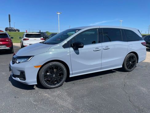 Used 2025 Honda Odyssey Sport-L image 5
