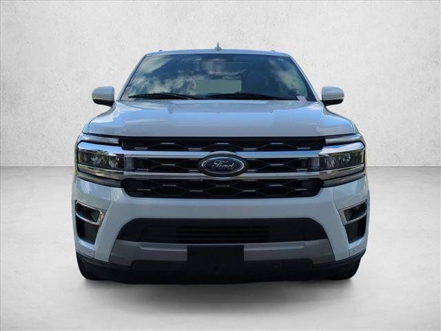 Used 2024 Ford Expedition Max Limited AWD/4WD image 2