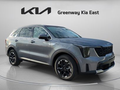 Certified 2025 Kia Sorento S w/ Panoramic Sunroof Package