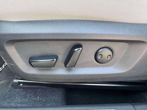 Certified 2025 Nissan Rogue SV image 15