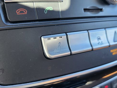 Used 2019 Mercedes-Benz GLE 400 4MATIC image 38