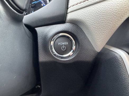 Used 2025 Toyota RAV4 XLE image 29