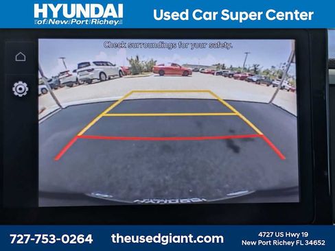 Certified 2022 Hyundai Venue Limited FWD image 19