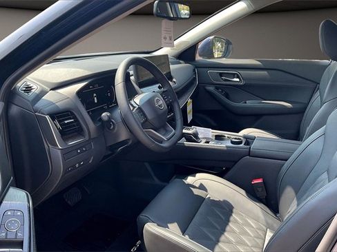 New 2026 Nissan Rogue Platinum w/ Platinum Premium Package image 7