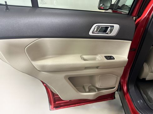 Used 2011 Ford Explorer XLT w/ 202A Rapid Spec Order Code image 25