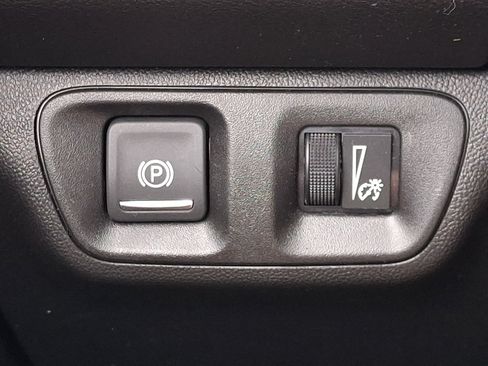Certified 2023 GMC Acadia SLE FWD image 25