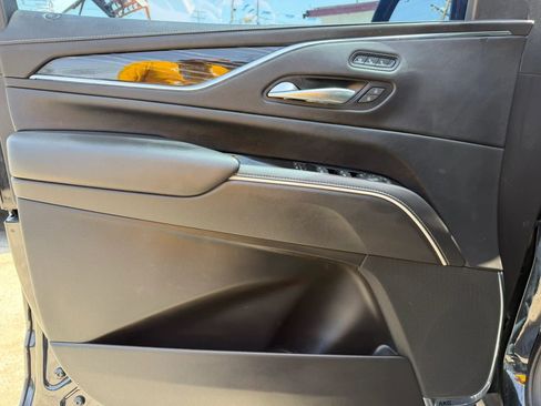 Used 2022 Cadillac Escalade Sport image 9