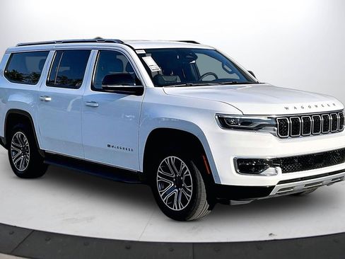 Certified 2024 Jeep Wagoneer L Series II w/ Flexible Seating Group AWD/4WD image 2