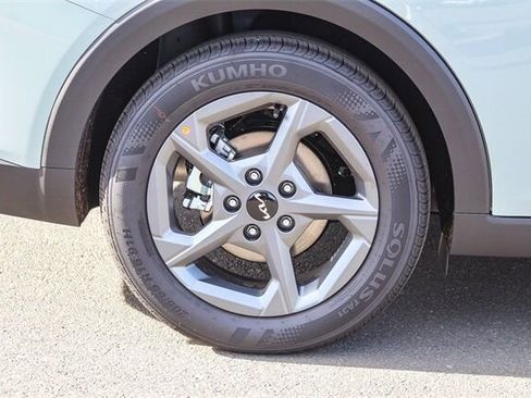 New 2025 Kia K4 LXS image 10