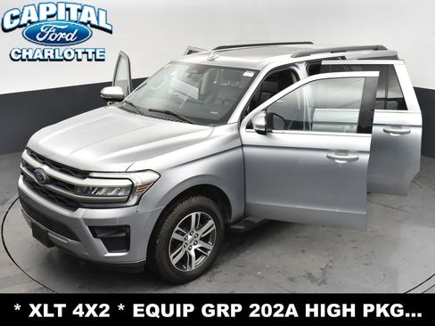Used 2024 Ford Expedition Max XLT image 33