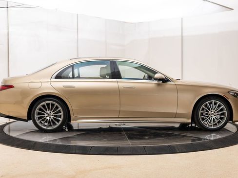 Used 2022 Mercedes-Benz S 500 4MATIC image 2