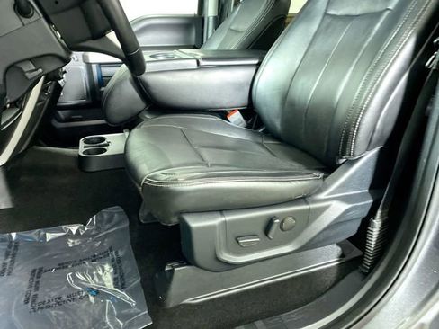 Used 2019 Ford F150 Lariat image 18