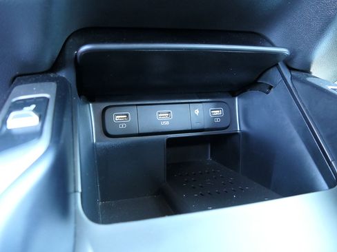 Used 2023 Kia Sorento EX w/ Panoramic Sunroof Package FWD image 19