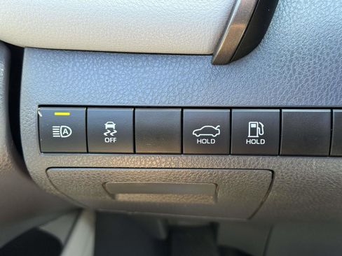Certified 2023 Toyota Camry SE image 18