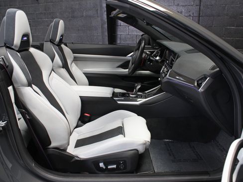 Used 2022 BMW M4 xDrive Competition AWD/4WD image 38