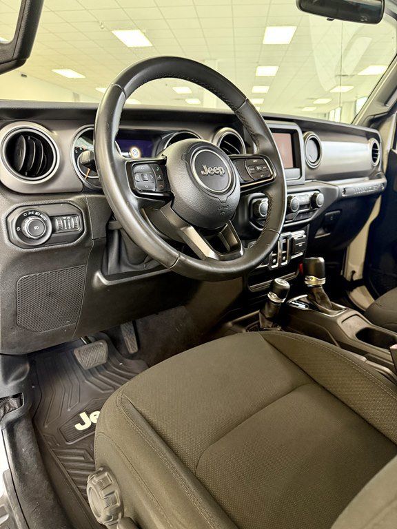Used 2019 Jeep Wrangler Sport AWD/4WD image 13