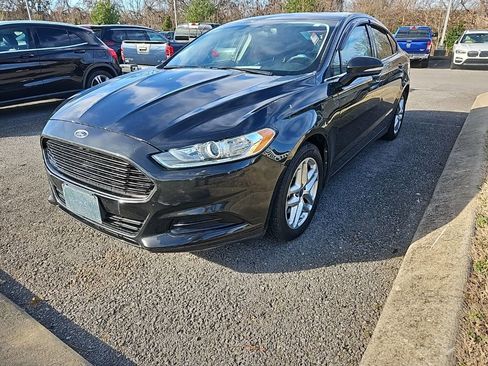 Used 2013 Ford Fusion SE image 3