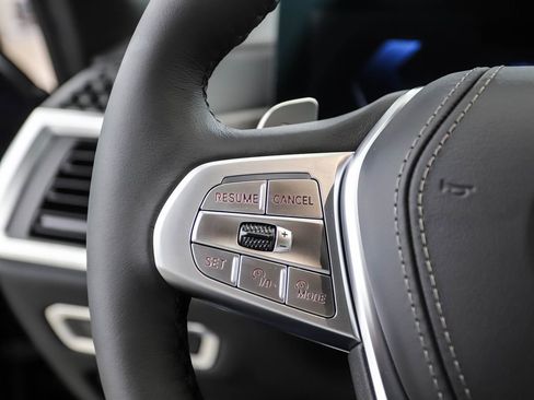 Used 2026 BMW X7 xDrive40i image 10