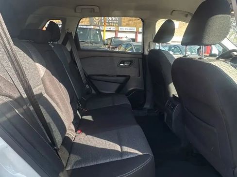 Used 2021 Nissan Rogue SV FWD image 18